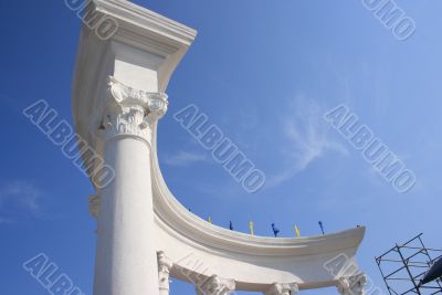 White big sculpture
