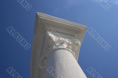 White big sculpture