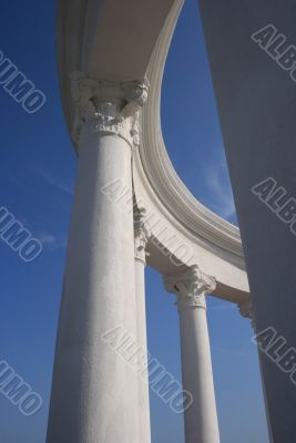 White big sculpture