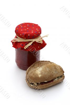 Jampot with bun.
