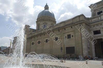 fountain santa maria