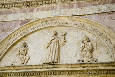detail assisi