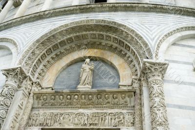 pisa baptistery