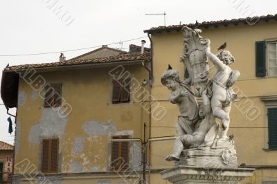 carrying Pisa Symbol