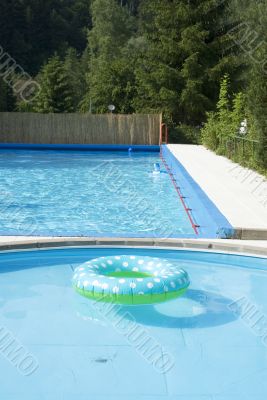swimming-belt in a child-pool
