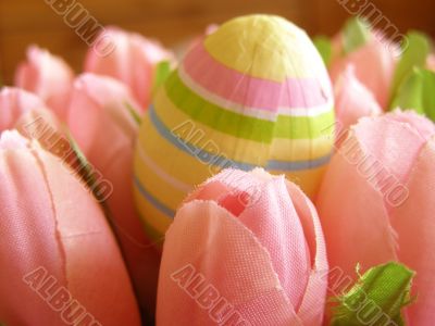 eastern egg and flowers