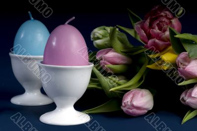 easter-eggs with spring-flowers