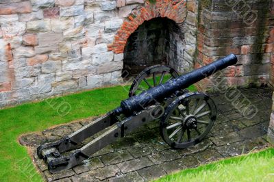 Gun on Ramparts Berwick Castle