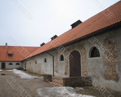 House with tiling roof