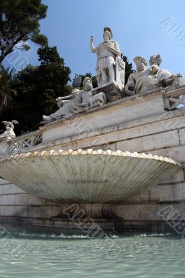 fountain at piazza del popolo