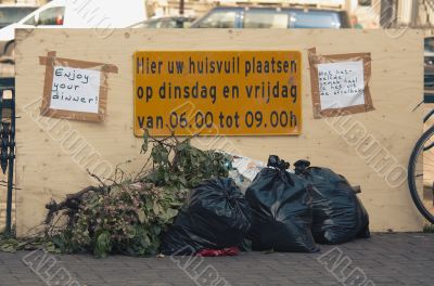 garbage in amsterdam