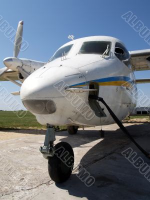 Refueling plane