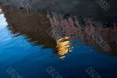 The house on the contrary