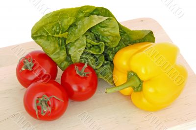tomatoes, salad and bell pepper