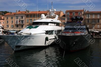Black and white yachts
