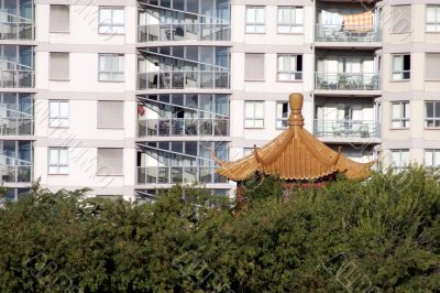 Urban Apartment, Chinese Roof