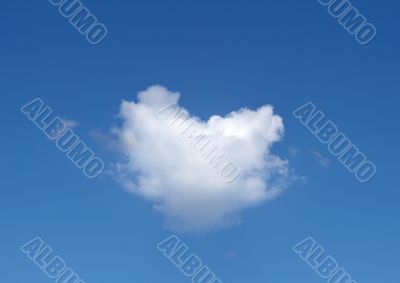 Cloud-heart in the sky.