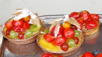 strawberry and fruit tarts