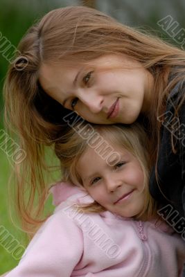the mother with daughter