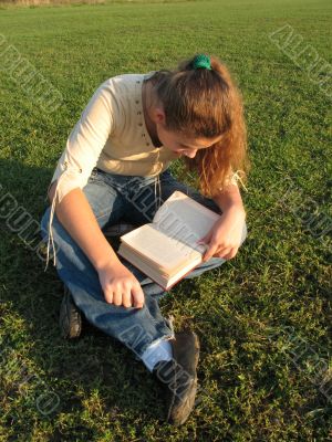Reading  girl