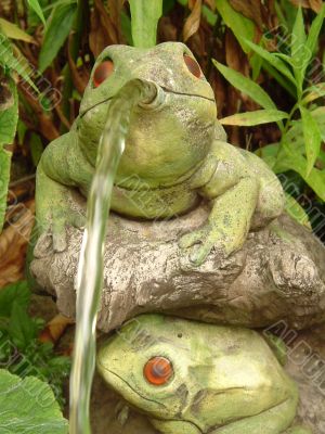 decorative garden frogs