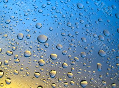 Stormy droplets