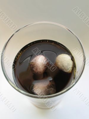 cola on ice