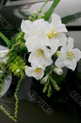 Wedding car decorations with flower bouquet