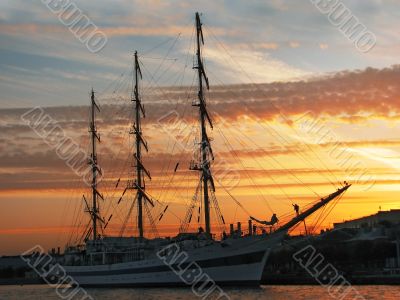 Schooner silhouette