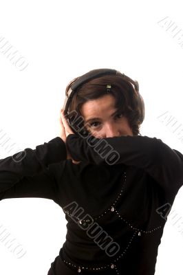 listens music