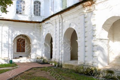 Cloister buildings