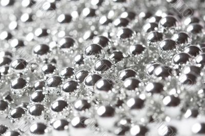 Shiny christmas silver pearl necklace