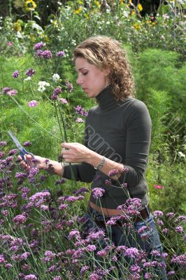 Cutting the flowers
