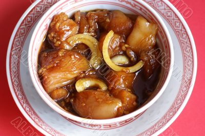 Chicken in marinade.