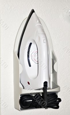 wall mounted clothes iron