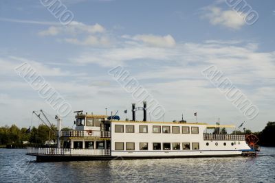 paddle-steamer