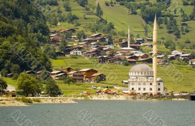 Ozungul Lake