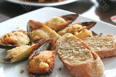 Baked mussels