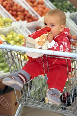 baby in supermarket