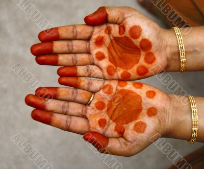 Decoration at hand