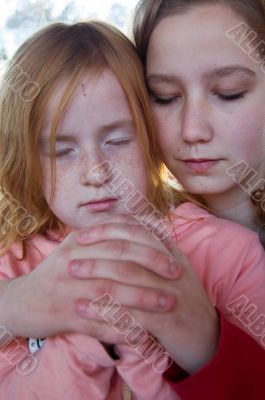 praying girls