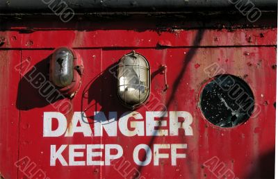 dangerKeep off