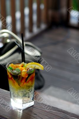 Very great cocktail with lemon