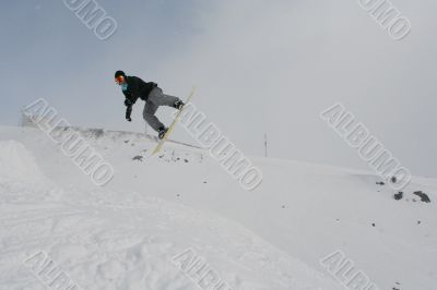 Snowboard jump