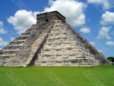 chichen itza castillo