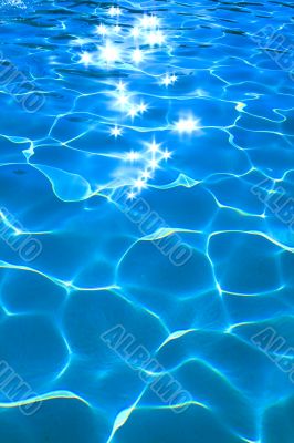 clear water in the swimming pool