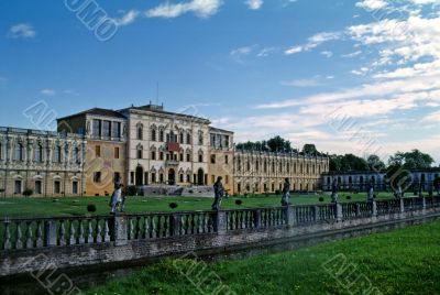 Villa Simes-Contarini, Piazzola sul Brenta