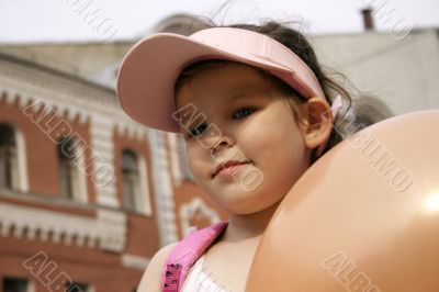 little girl with airbaloon