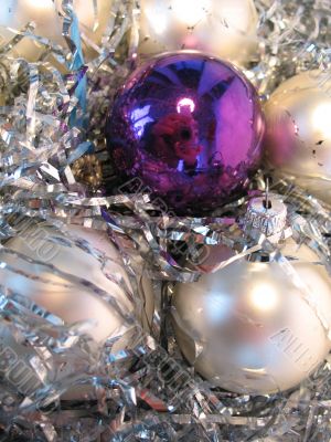 White and violet christmas balls