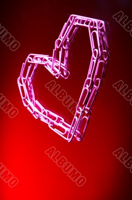 heart from paper clips